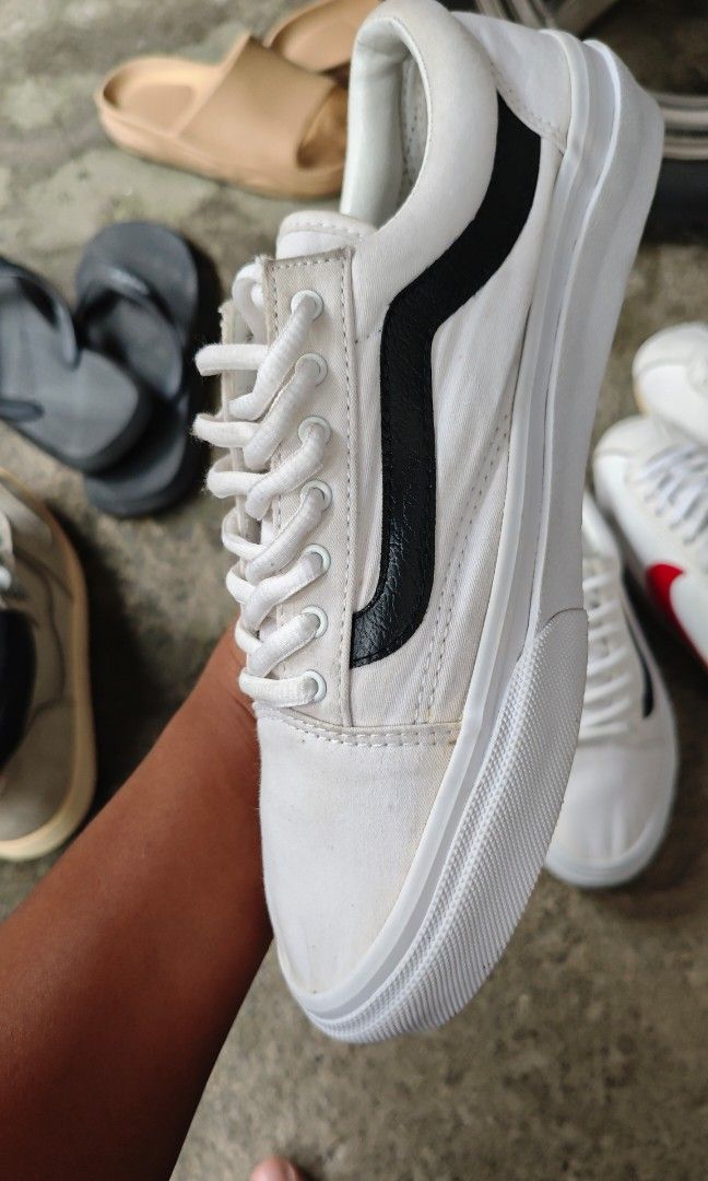 Vans os japan release (Category: Sneakers) located in Sultan Kudarat. Submitted by thrifted01 (Listing ID 1467913425, Image 2). Description: us7 mens issue burado lang size tag loc mindanao.