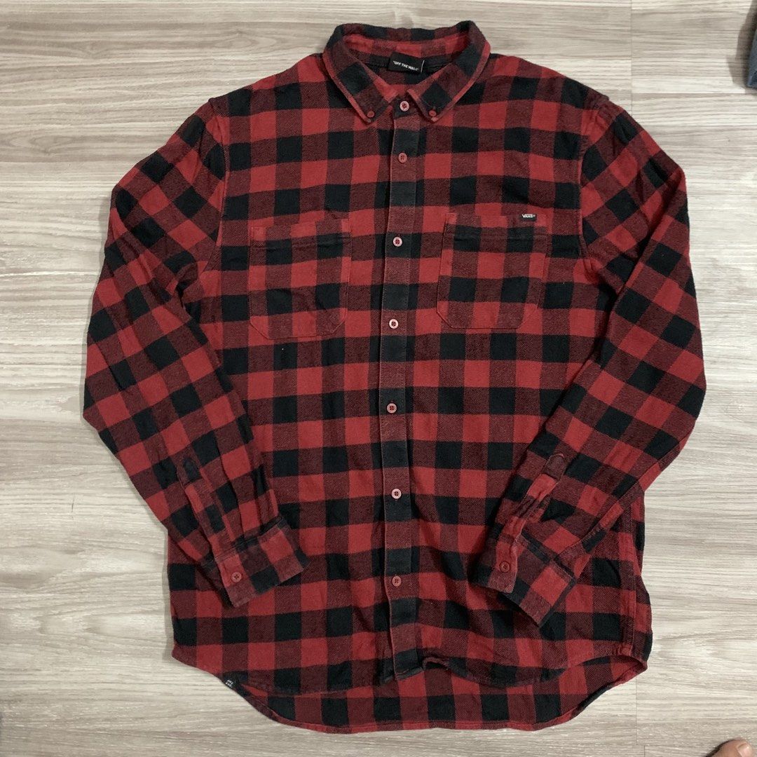 Vans plaid button down (Category: Formal Shirts) located in Cavite. Submitted by yobubsss (Listing ID 1468050979, Image 1). Description: Size Large 22w 30L Good condition No issue.