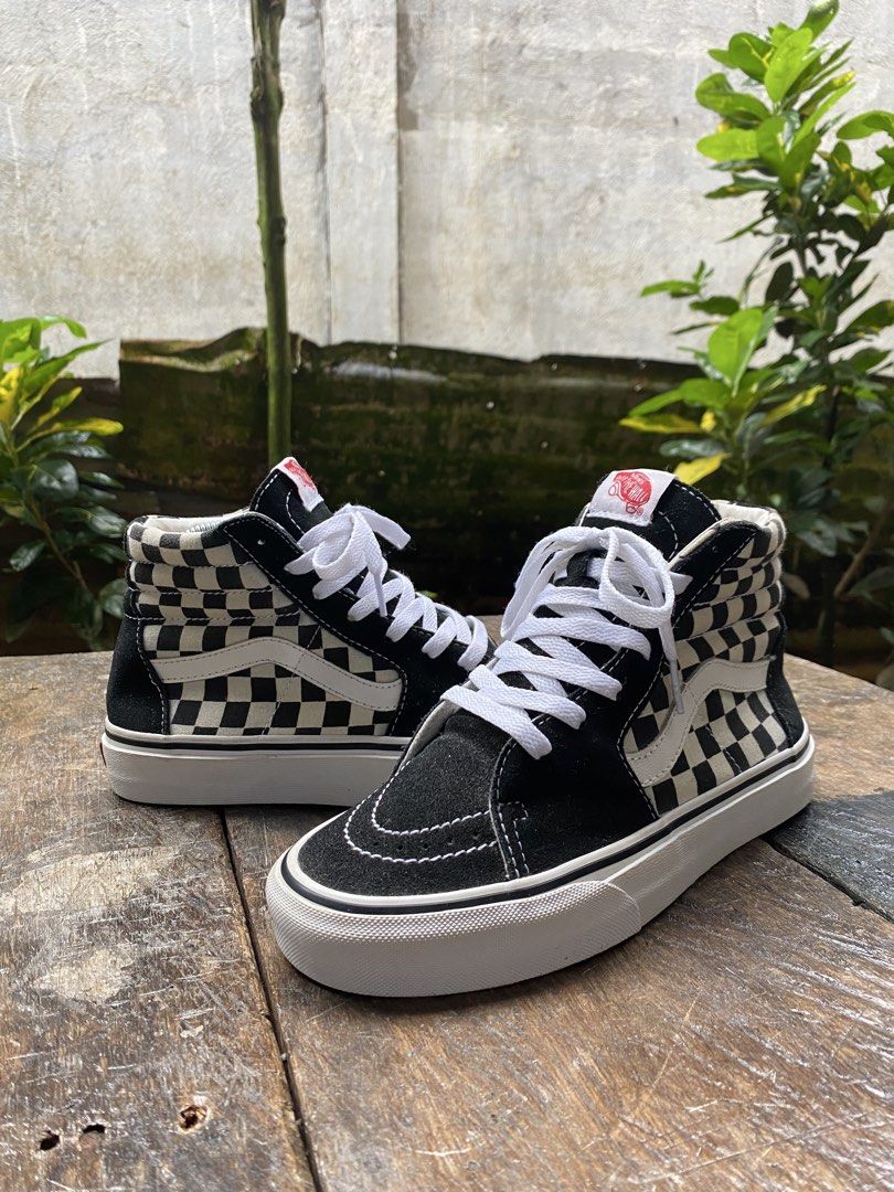 Vans Sk8 hi checkered board (Category: Sneakers) located in Cagwait. Submitted by roundsociety_ph (Listing ID 1467914762, Image 3). Description: .