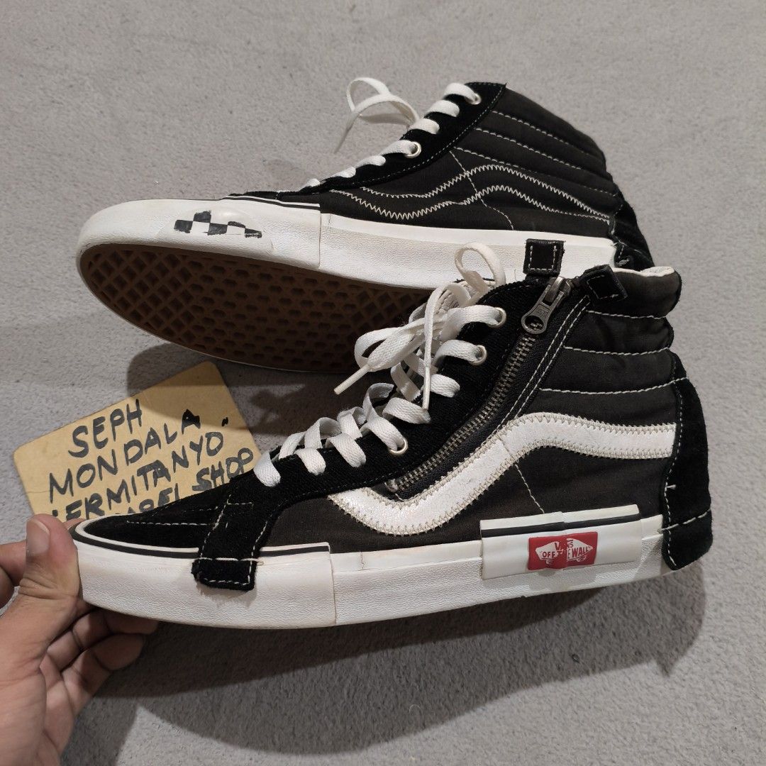 Vans sk8-high shoes (Category: Casual Shoes) located in Calatrava. Submitted by ermitany0 (Listing ID 1467931380, Image 1). Description: Vans shoes Good condition Size: US 10.5 /28.5 CM / US12 women's With minor issues ( see photos ) Location: Negros Occidental PM if interested 📩📩📩📩.