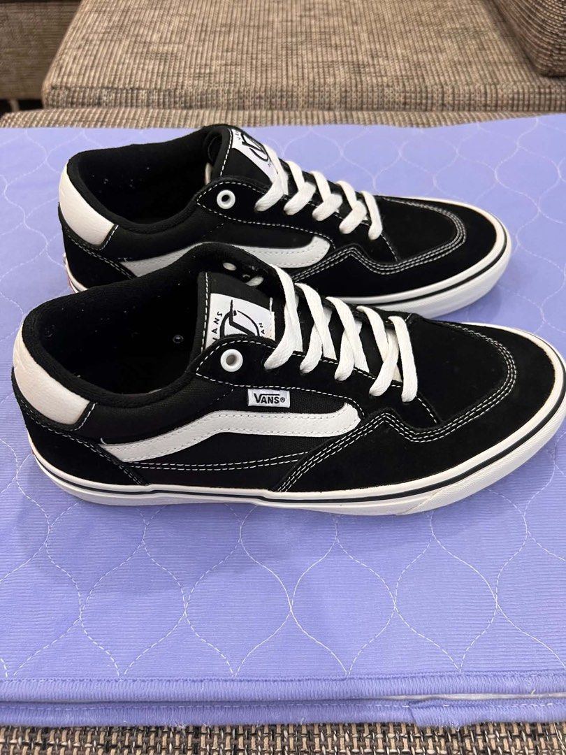 Vans Skate Rowan US10 (Category: Sneakers) located in Cainta. Submitted by vrenaussiegoods (Listing ID 1467922740, Image 2). Description: .