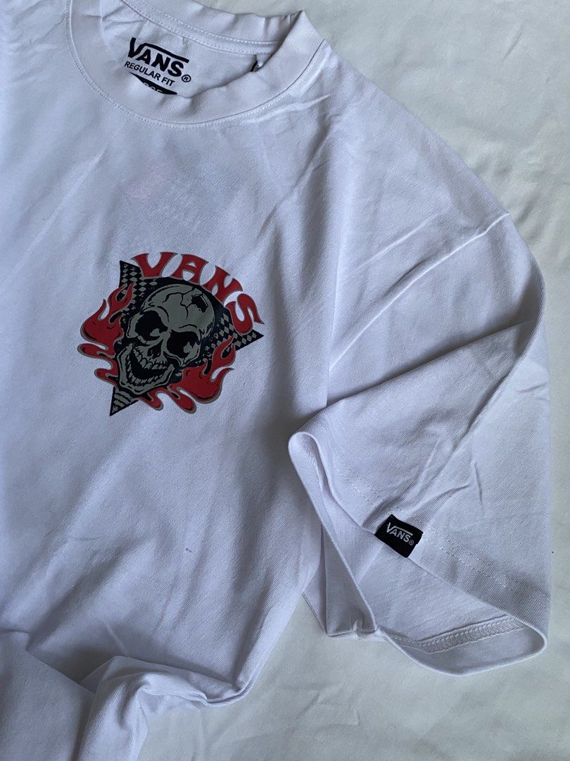 Vans T-Shirt (Category: Tshirts & Polo Shirts ) located in Tumauini. Submitted by bihisbyme (Listing ID 1467972961, Image 3). Description: With Individual w.