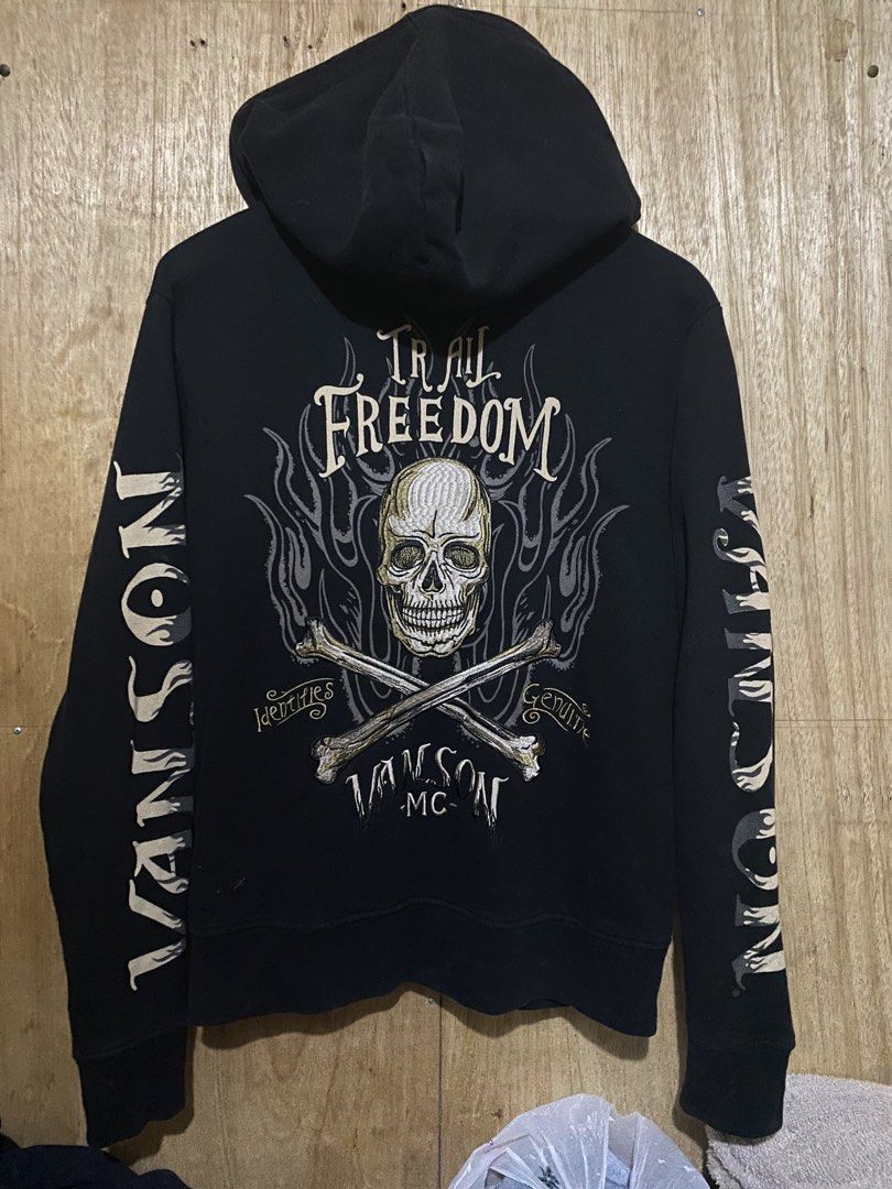 Vanson Jacket Hoodie (Category: Coats, Jackets and Outerwear) located in Mandaue City. Submitted by secondrevive.ph (Listing ID 1467987098, Image 2). Description: no issue Very good condition 9/10 color rate 21x26 medium on tag 850+sf.