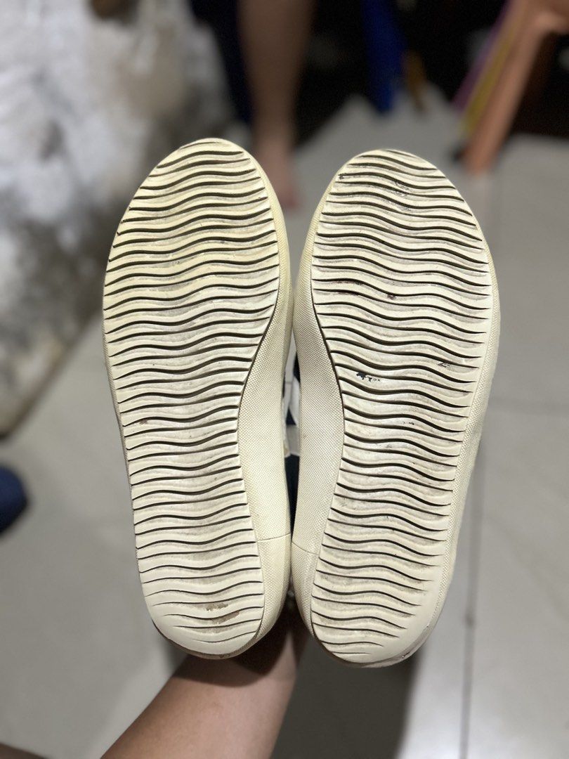 Veja (Category: Sneakers) located in Cebu City. Submitted by cyrilk1cks (Listing ID 1467923752, Image 3). Description: .