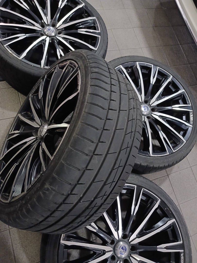 Versus mags 22inches with Accelera tires (Category: Mags and Tires) located in Taguig. Submitted by scalpeljm (Listing ID 1468053376, Image 2). Description: Versus 22 inch mags with Accelera 265/35/22 PCD 114, ET 30 Came from Lexus RX 350.