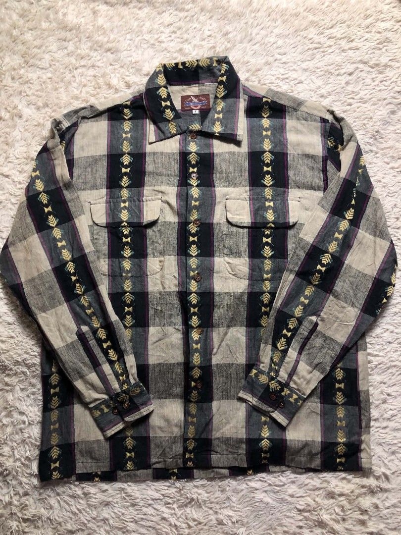 Vintage 70's Polo button Down Crazy pattern (Category: Tshirts & Polo Shirts ) located in Manila. Submitted by truecat.00a53a (Listing ID 1467975504, Image 1). Description: size large good condition complete button.