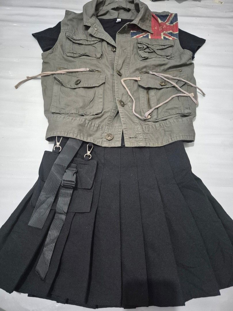 Vintage Alt Punk Style Coords (Category: Sets or Coordinates) located in Calamba. Submitted by bb.lace (Listing ID 1467922384, Image 2). Description: as set only yung vest lang po may major flaws.
