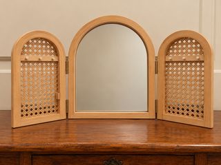 (Category: ) located in . Submitted by antiqueasylum2 (Listing ID 1468012360, Image 1). Description: .