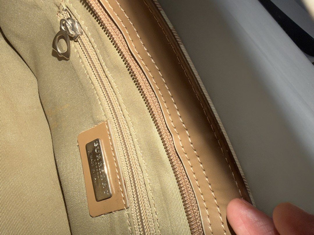 Vintage Burberry Mini Hobo Bag (Category: Luxury Bags & Wallets) located in Manila. Submitted by snoopydoopydoo (Listing ID 1467978676, Image 3). Description: - authentic (sourced in japan) - check last two photos for flaws.