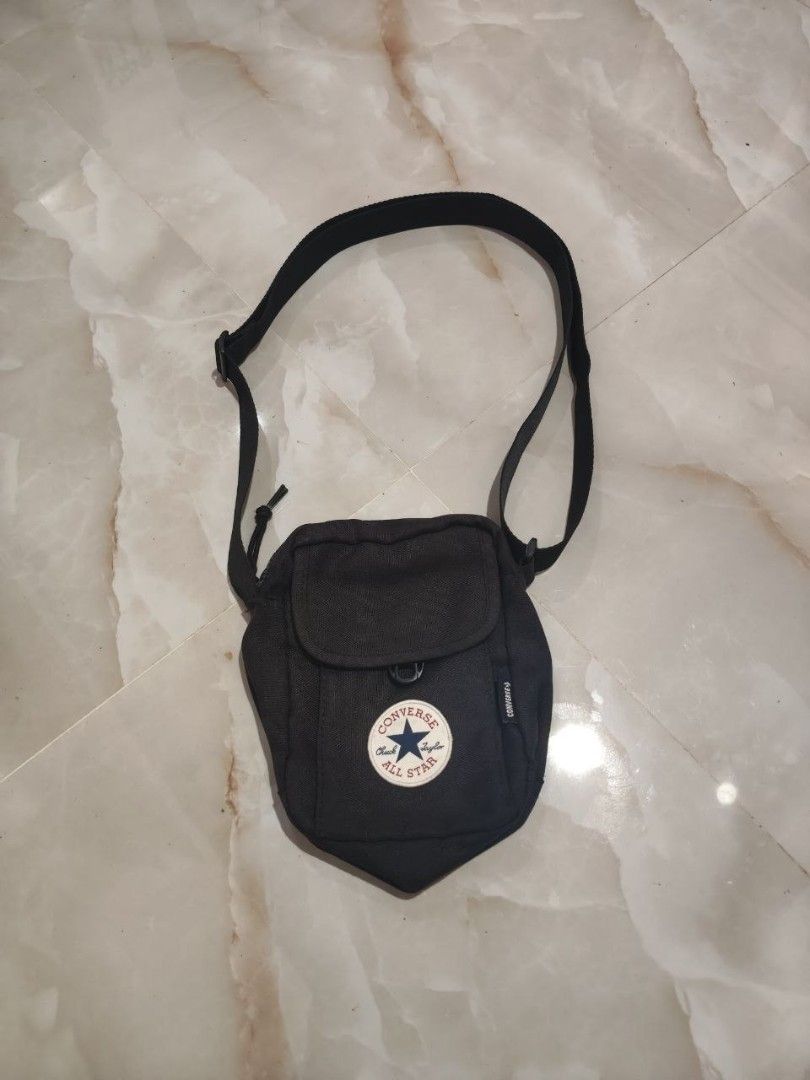 Vintage Converse Chuck Taylor Sling bag (Category: Belt bags, Clutches and Pouches) located in Rizal, Mindoro Occidental. Submitted by thrift.finds_5103 (Listing ID 1467968232, Image 2). Description: .