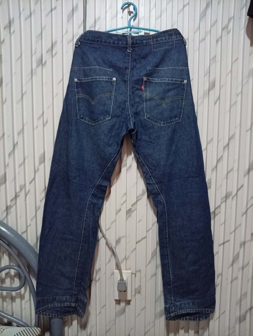 Vintage button fly Levis 2000s LEJ Engineered Jeans ( Authentic ) (Category: Jeans) located in Barotac Nuevo. Submitted by john.pritz (Listing ID 1467926980, Image 1). Description: Vintage button fly Levis 2000s LEJ Engineered Jeans ( Authentic ) As new condi no issue width 30 Length 41 Leg open 8.