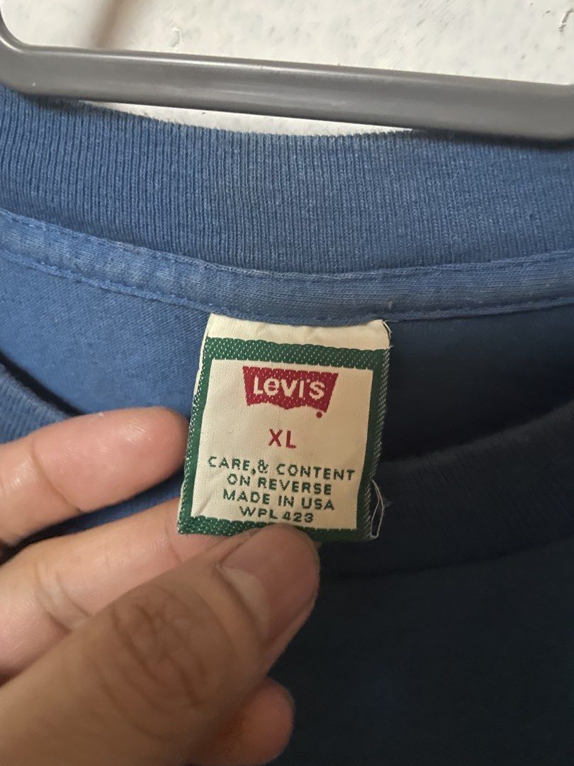 Vintage Levi’s Strauss Shirt (Category: Tshirts & Polo Shirts ) located in Malaybalay. Submitted by mo0rph (Listing ID 1467919118, Image 3). Description: 29x24 9 sleeve opening Single stitch Add sf 100 Jnt Mindanao.