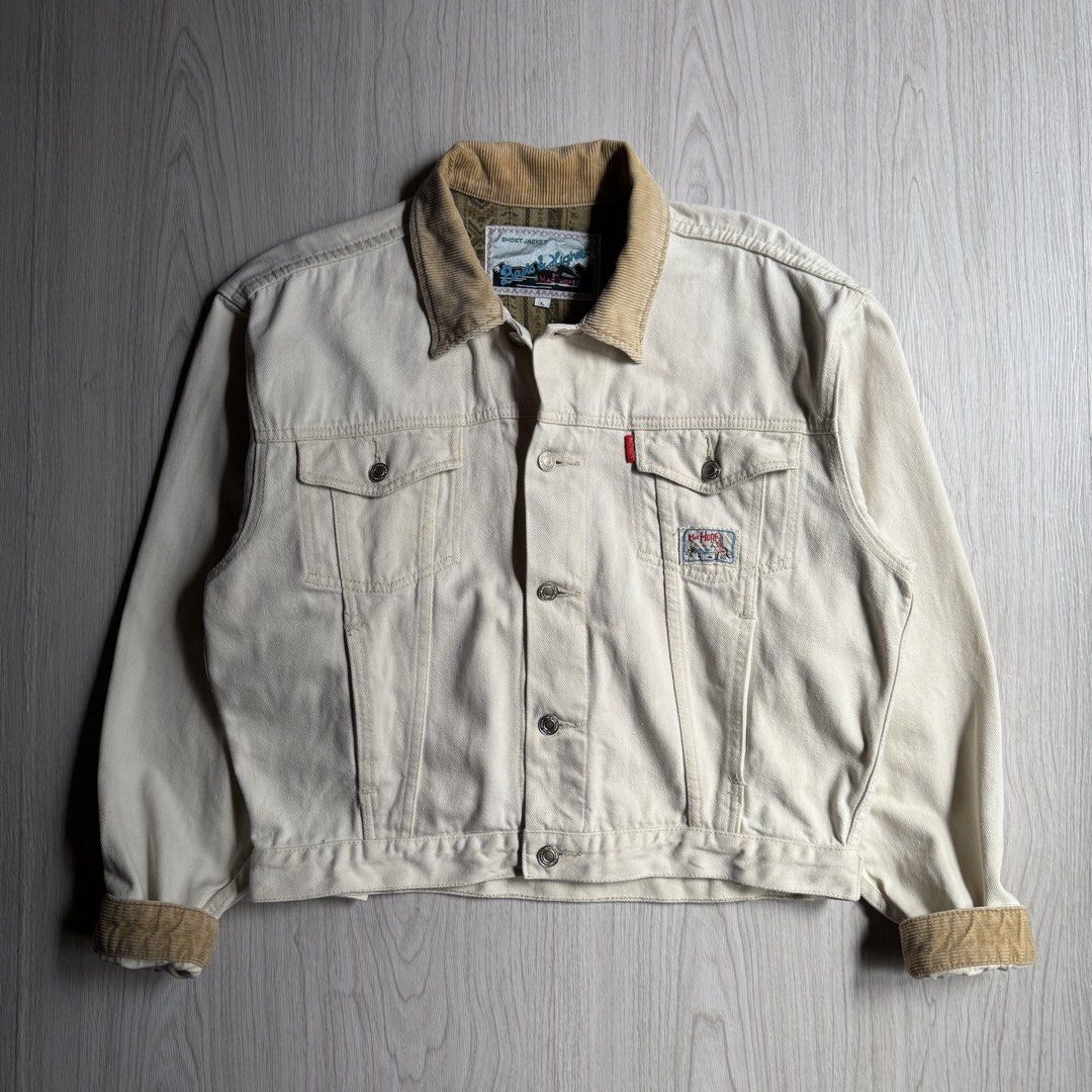 Vintage Mac hope Short Jacket (Category: Coats, Jackets and Outerwear) located in Zamboanga. Submitted by rustic.rev (Listing ID 1467969386, Image 1). Description: Vintage Mac hope Short Jacket In excellent condition, minimal stains & minimal signs of wear, personal favorite. Tagged: L Actual Measurements: Pit to pit: 22.5” Length: 22.5” Shoulders: 20.5” Sleeves length: 22.5”.