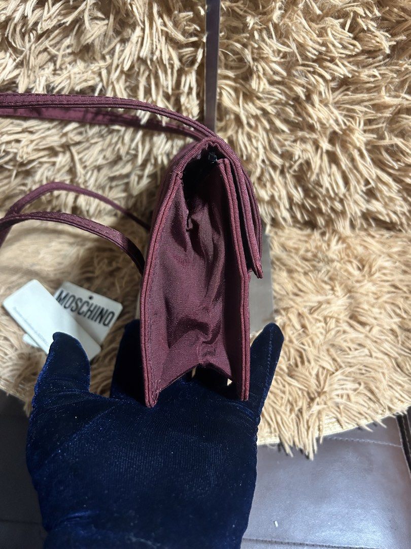 Vintage Moschino shoulder Bag (Category: Luxury Bags & Wallets) located in Iloilo. Submitted by thrift-to-thrift-ukay (Listing ID 1467969624, Image 3). Description: Authentic/Legit Vintage Moschino shoulder Bag Size Small Rank A Condition Disha .