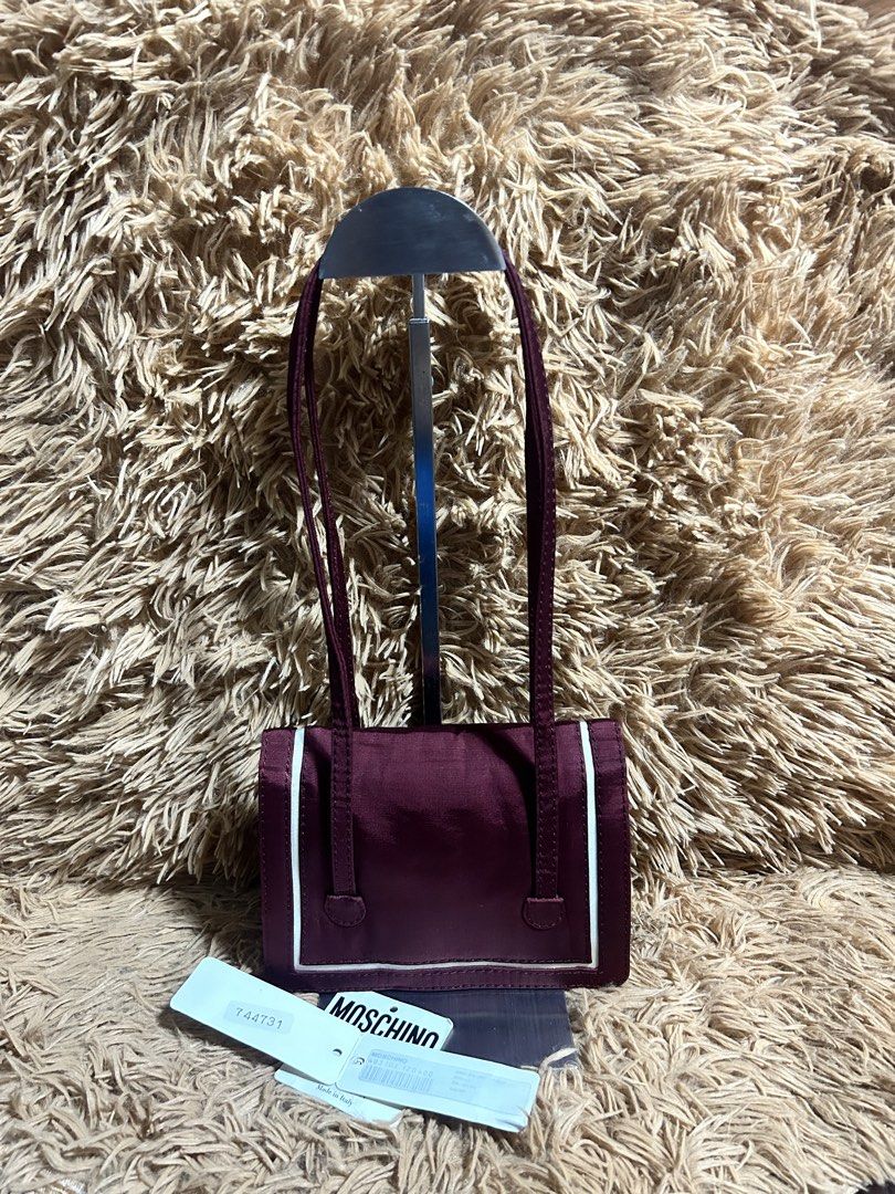 Vintage Moschino shoulder Bag (Category: Luxury Bags & Wallets) located in Iloilo. Submitted by thrift-to-thrift-ukay (Listing ID 1467969624, Image 2). Description: Authentic/Legit Vintage Moschino shoulder Bag Size Small Rank A Condition Disha .