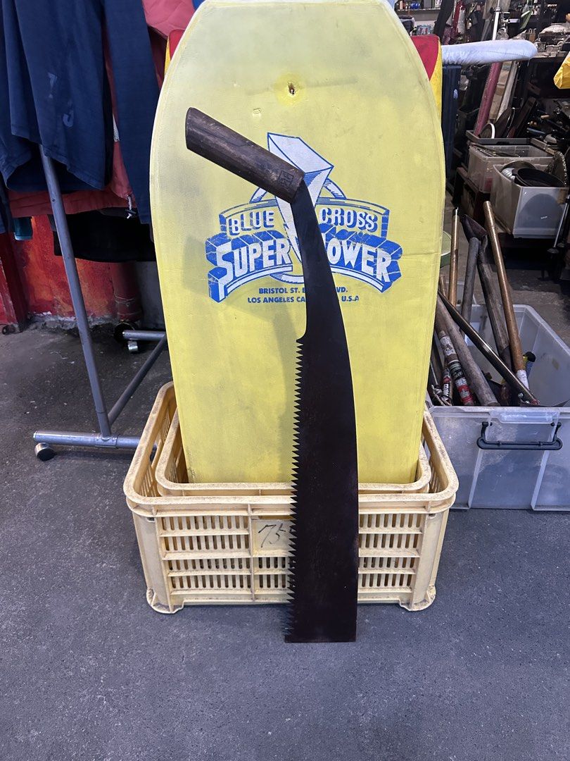 Vintage Pull Saw JAPAN 33 inches (Category: Home Improvement Tools & Accessories) located in Rodriguez. Submitted by pwestoonlinestore (Listing ID 1467992758, Image 1). Description: Vintage Big Japanese Pull Saw 33 inches 900 pesos.