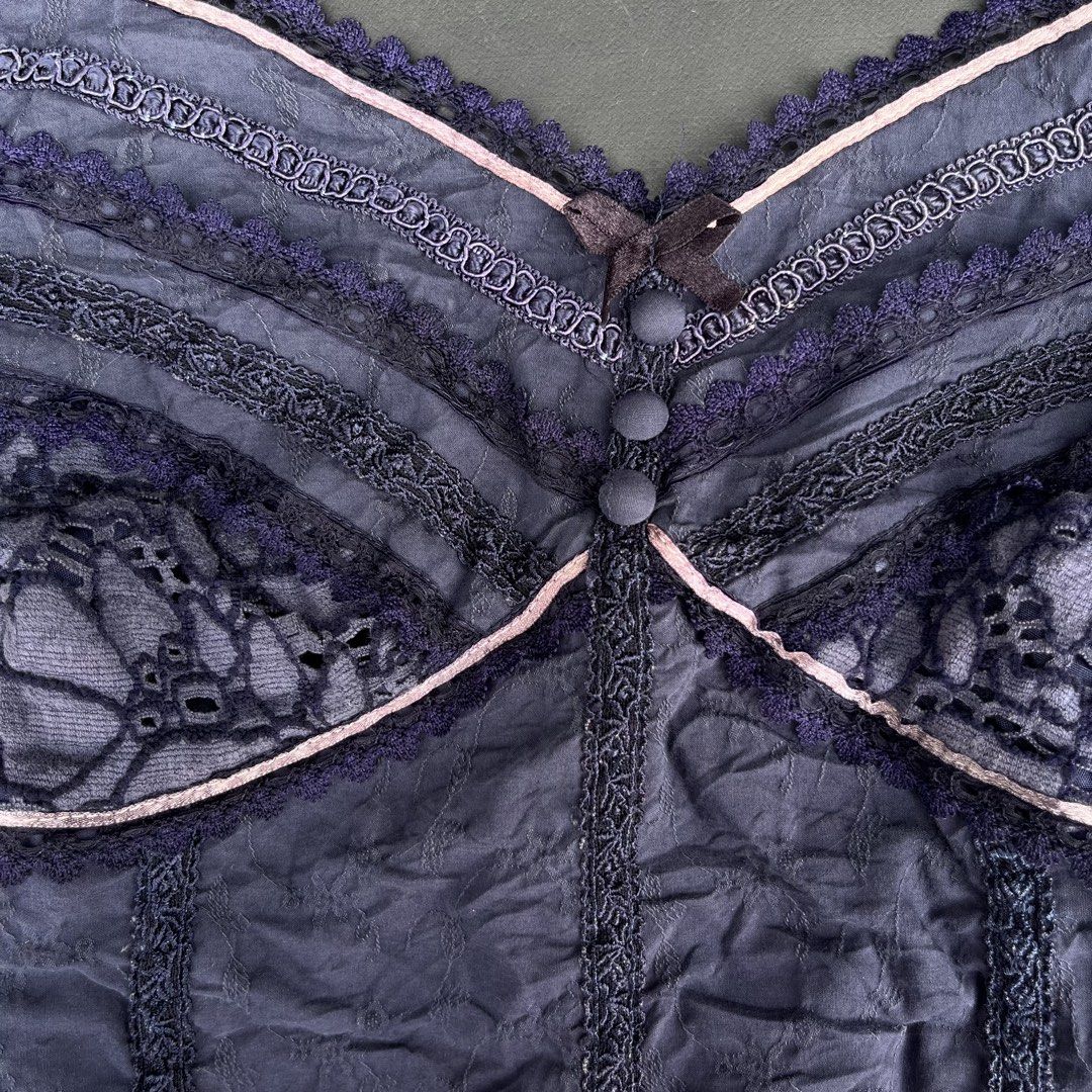 Vintage Purple cami top (Category: Sleeveless) located in Surigao. Submitted by rynryngoaway (Listing ID 1468007858, Image 2). Description: Vintage purple cami top size small to med with side zipper, adjustable straps and smacking design at the back.