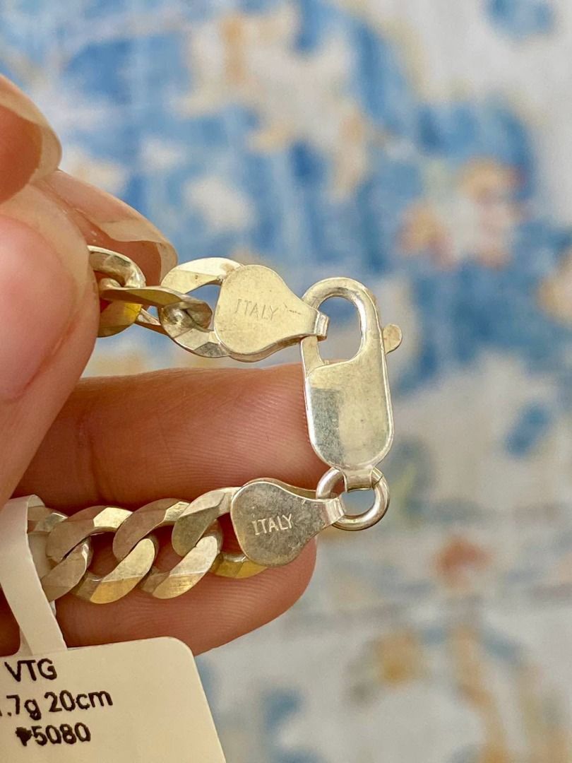 Vintage Solid Silver Bracelet (Category: Bracelets) located in Baguio. Submitted by asna_taku (Listing ID 1467895663, Image 2). Description: Vintage Solid Silver Bracelet ✦ A classic curb-link design crafted in solid silver, featuring wide, flat interlocking links with a softly textured, reflective finish. The substantial links give the bracelet a bold yet timeless look, while the flexible construction allows it to drape beautifully around the wr