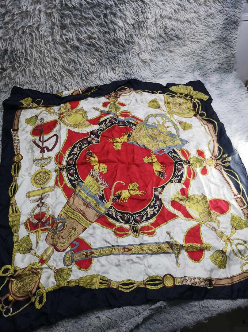 Vintage Square Silk Scarf (Category: Scarves) located in Santa Cruz. Submitted by jmy_surplus.2 (Listing ID 1467969334, Image 1). Description: Size ; L- 36 W - 33 Color ; Black , White , Red Type ; Scarf Brand ; No brand Material ; Silk Style ; Printed Design Scarf LG 118 JMY 3 Batch #225.