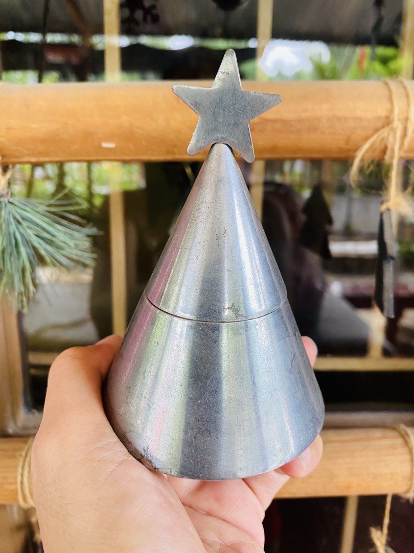 Vintage tea light candle holder (Category: Other Kitchenware & Tableware) located in Dapitan. Submitted by clarisasan19348 (Listing ID 1467883011, Image 1). Description: .