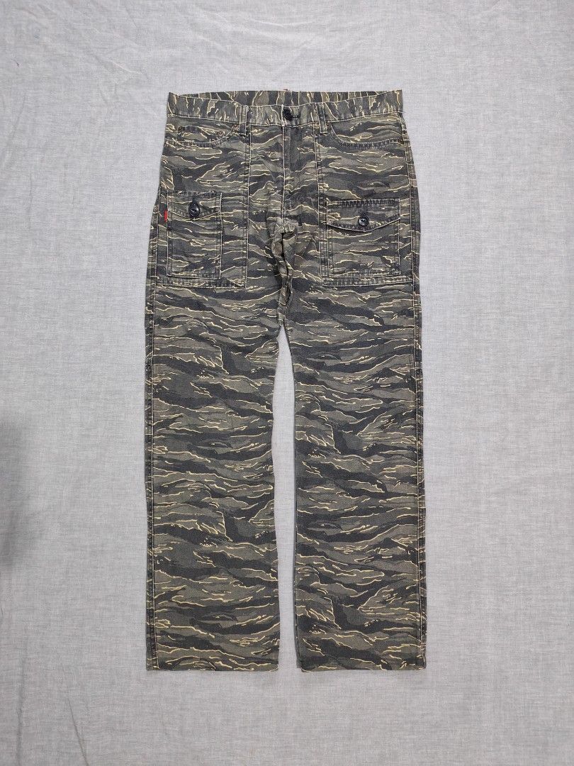 vintage tiger stripe camo pants (Category: Trousers) located in Baguio. Submitted by used_clothing2600 (Listing ID 1467969752, Image 2). Description: vintage tiger stripe camo pants size 32 verygood condition minimal signs of usage measurements waist 16 inches front rise 10 thigh 11.5 knee 8.7 length 39 leg opening 8.5 P 580.