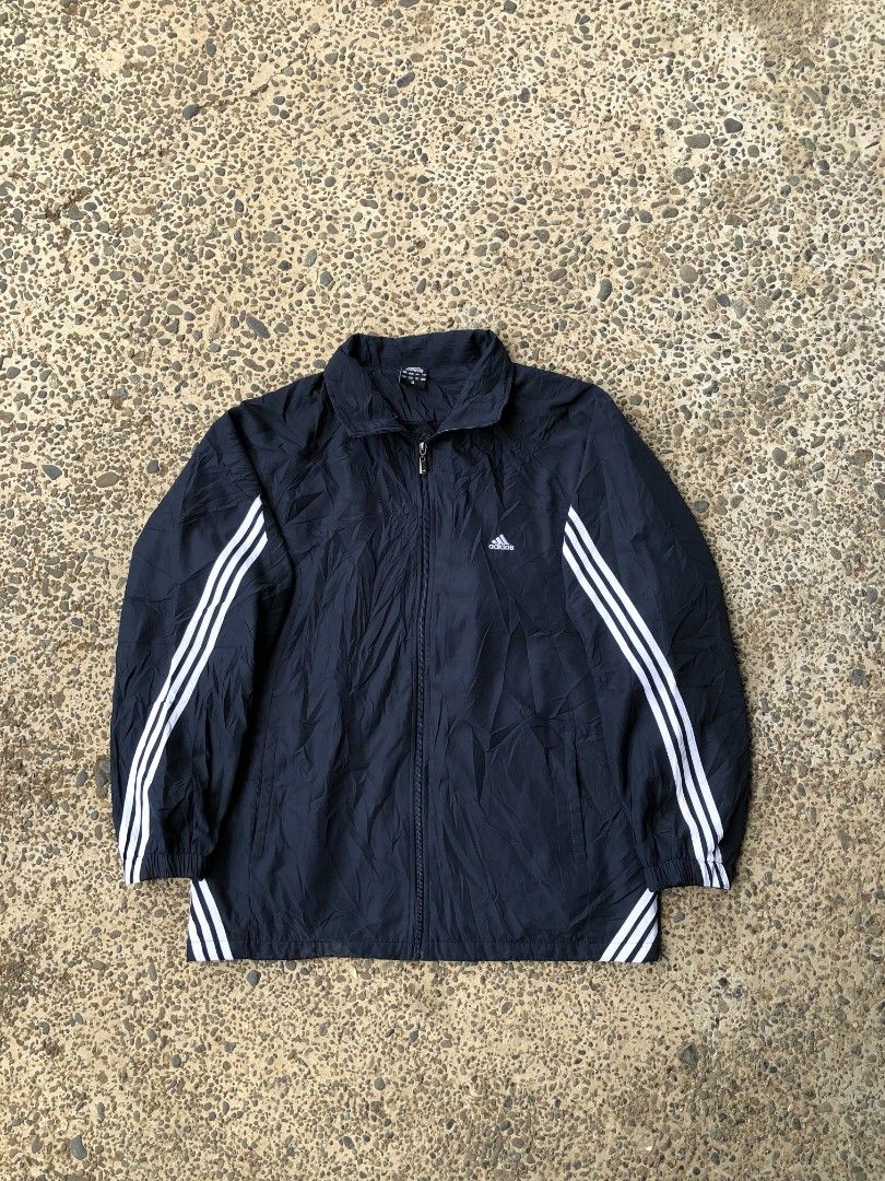 Vintage Y2k Adidas tree stripes (Category: Coats, Jackets and Outerwear) located in Talisay. Submitted by thrift_ni_cj (Listing ID 1467948825, Image 1). Description: Size M to L fittings.