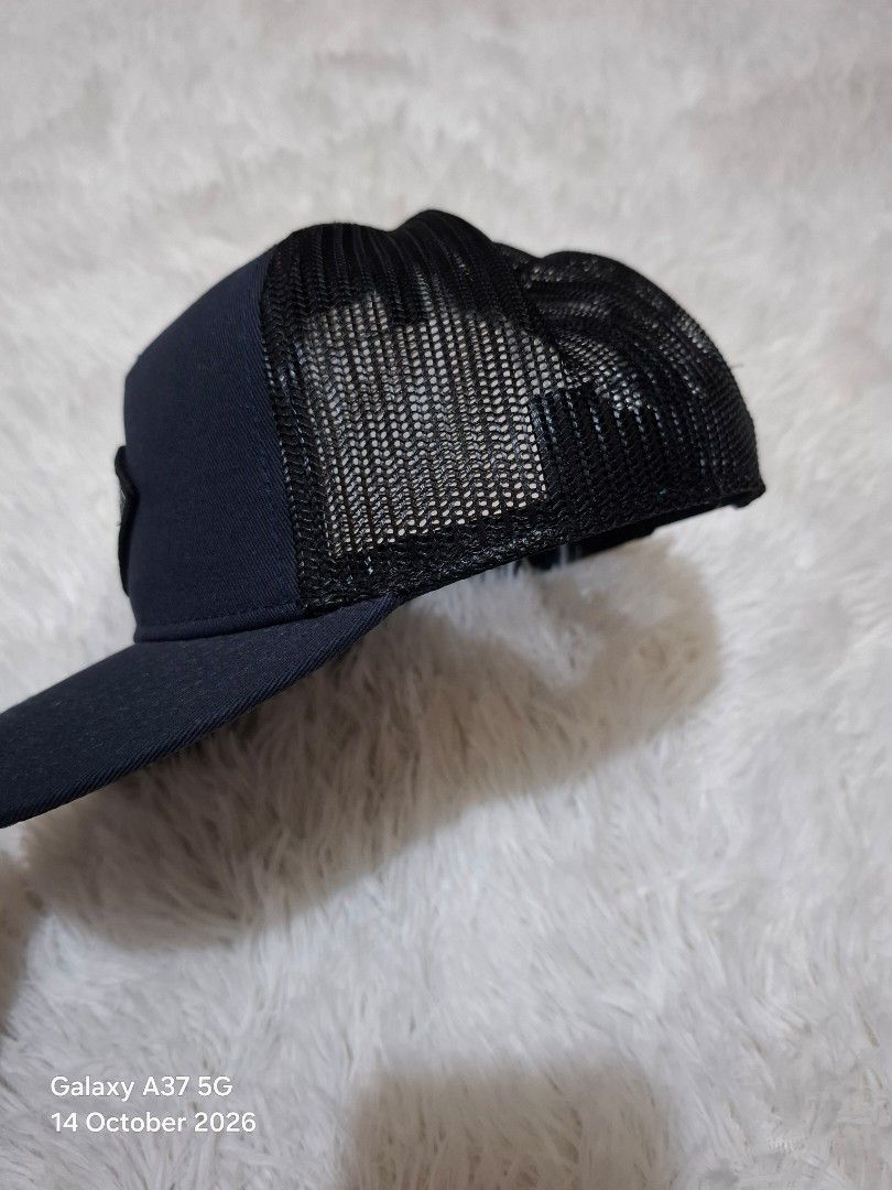 Vissla Solid Sets Trucker Hat (Category: Caps & Hats) located in Manila. Submitted by thriftfinds_tagum (Listing ID 1467986245, Image 3). Description: Vissla Solid Sets Trucker Hat like new condition dead stock one size adult Lightweight and breathable 950.⁰⁰.