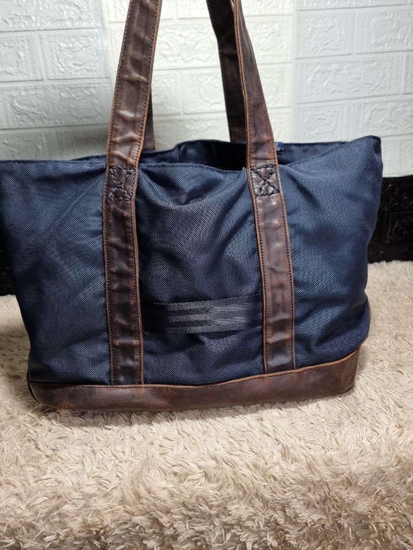 Visvim x sophnet Bag (Category: Luxury Bags & Wallets) located in Bugallon. Submitted by preloverelove07 (Listing ID 1467854891, Image 2). Description: Pangasinan Rare to find Authentic Riri Zip cordura Large issue, fade on leather. Free shipping.