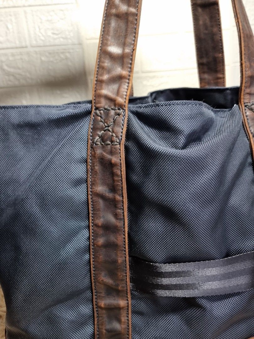 Visvim x sophnet Bag (Category: Luxury Bags & Wallets) located in Bugallon. Submitted by preloverelove07 (Listing ID 1467854891, Image 3). Description: Pangasinan Rare to find Authentic Riri Zip cordura Large issue, fade on leather. Free shipping.
