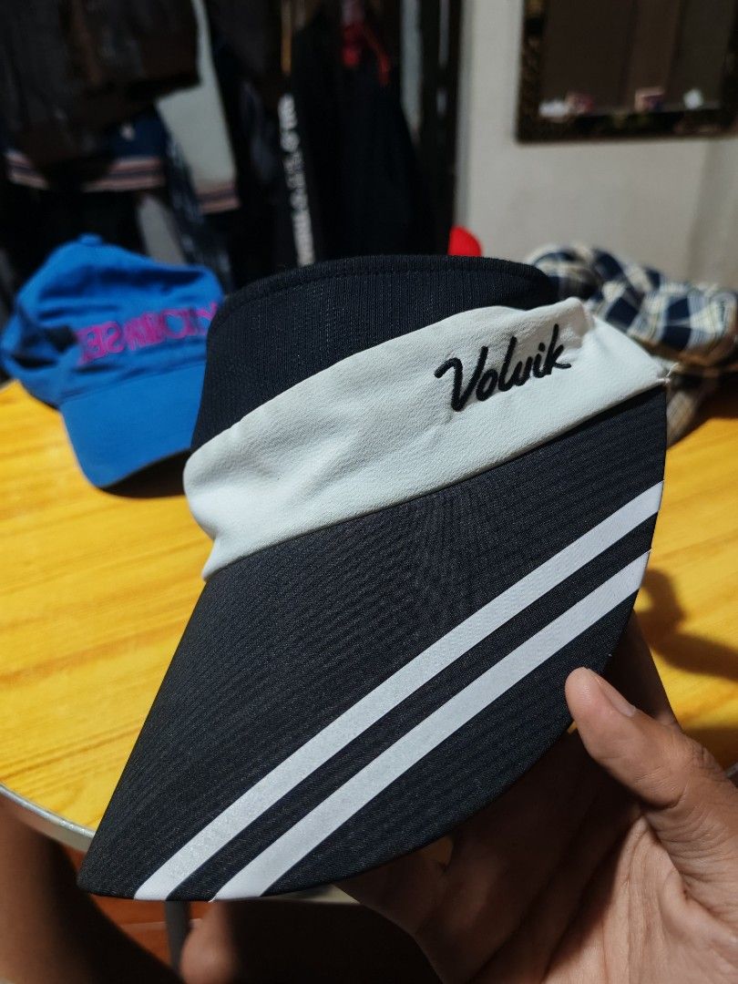 Volvik Black and White Golf Visor (Category: Caps & Hats) located in Caloocan City. Submitted by calmfish.aae475 (Listing ID 1467992042, Image 1). Description: Volvik sun visor in black and white. Pm lng po sa interested. .