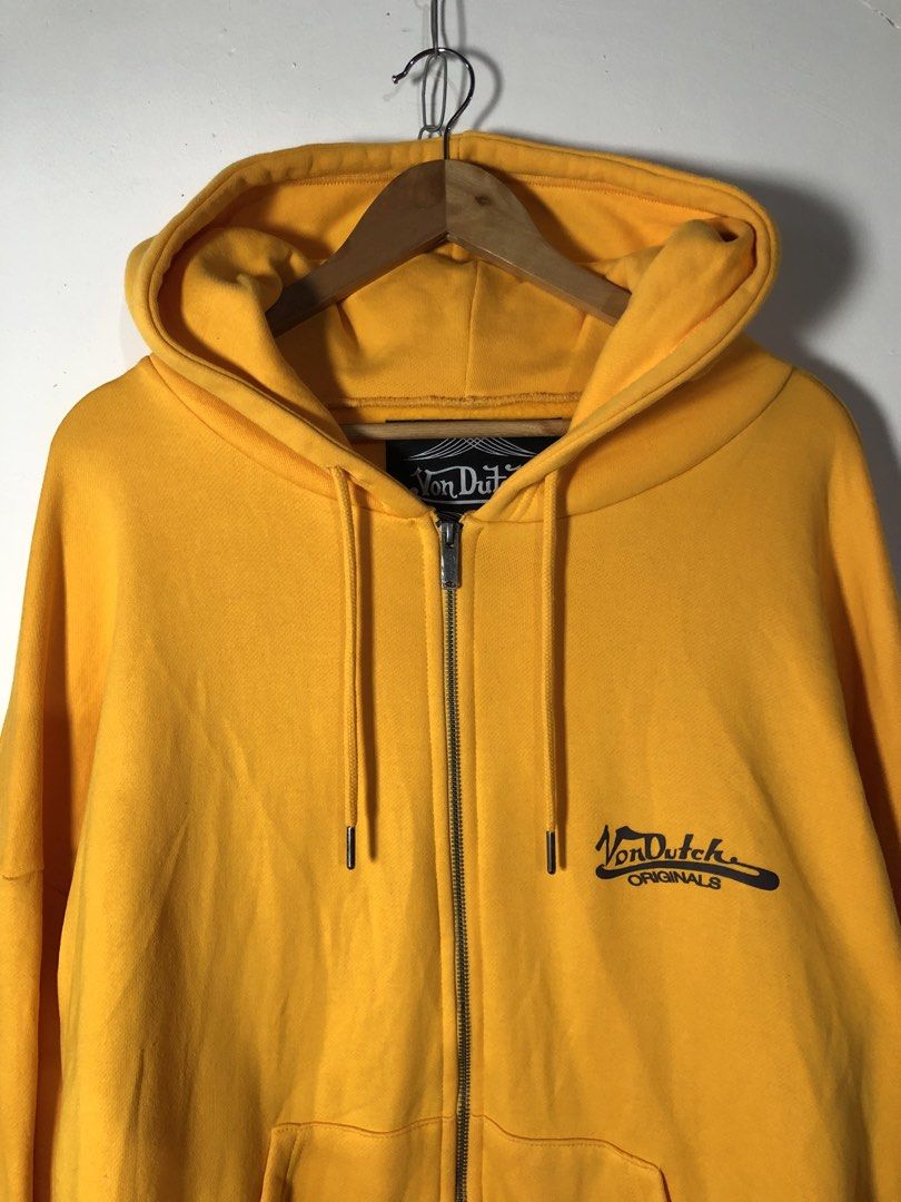 Von Dutch (Category: Coats, Jackets and Outerwear) located in Plaridel. Submitted by eco_chic_finds (Listing ID 1467875823, Image 2). Description: Von Dutch Size: Large Width: 27.5 Length: 27.5 Boxy fit Like new Condition 9.8/10 Colorrate No issue Already washed .