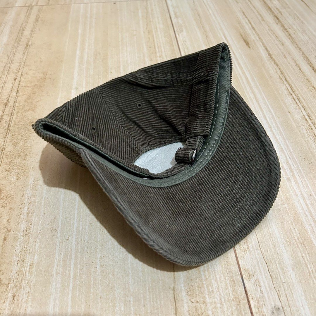 Von Dutch Corduroy Cap (Category: Caps & Hats) located in Manila. Submitted by thrifto1 (Listing ID 1467968305, Image 3). Description: Plaridel Bulacan loc Detailed pictures posted 650 only As new condition Dm for sure buyer.
