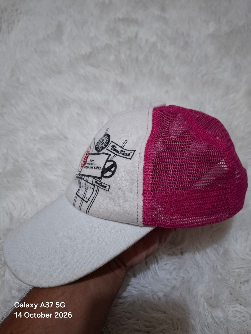 Von Dutch Trucker Cap (Category: Caps & Hats) located in Manila. Submitted by thriftfinds_tagum (Listing ID 1467978438, Image 2). Description: Von Dutch Trucker Cap Excellent condition one size Adult snap back for adjustments no fades 450.⁰⁰.