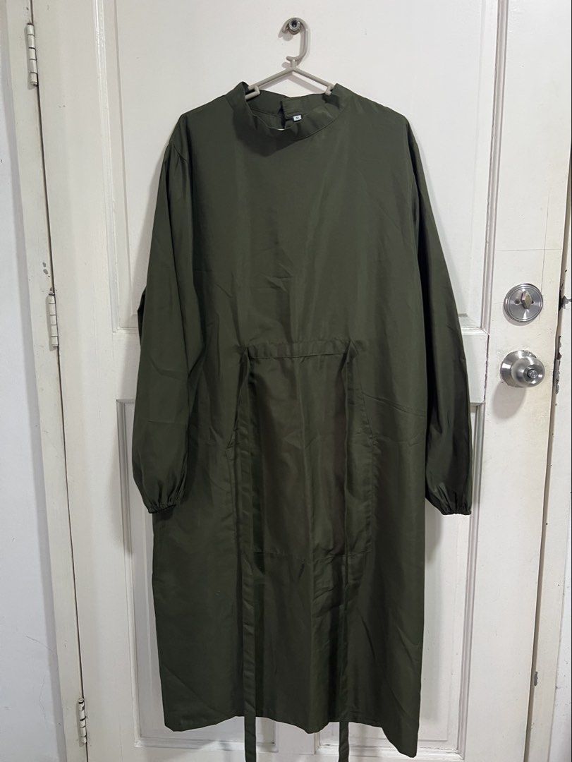 WASHABLE PPE GOWN - GREEN (Category: Medical Supplies & Tools) located in Manila. Submitted by herxi (Listing ID 1467919699, Image 2). Description: got this for ₱305 selling it for ₱250 SIZE : MEDIUM 📍CEU MANILA.