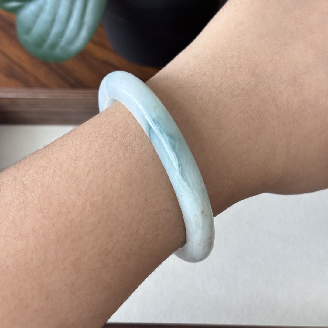 White Base Green Floating Flower Sajin Type A Burmese Jadeite Jade Bangle (Category: Bracelets) located in Pasig City. Submitted by bleuvelyatelier (Listing ID 1458790178, Image 3). Description: -Authentic Burmese Jadeite -Type A -White base color with green flower and tiny speckles of sajin -milky and glutinous texture -smooth and good luster -Slim Loach Back style -inner diameter: 56.9mm -width:9mm -This bangle has natural stone line, smooth to