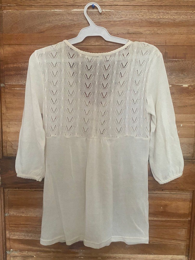 White Cardigan Dress-Type (Category: Blouses) located in Maramag. Submitted by 88forke (Listing ID 1467990684, Image 2). Description: Can pull off dress w pants outfit .