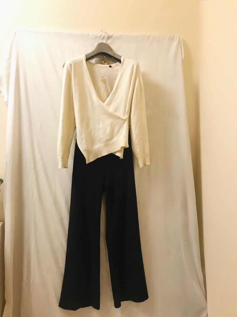 White classy cotton blouse (Category: Longsleeves) located in Manila. Submitted by 414studio (Listing ID 1468042028, Image 2). Description: medium Good quality In good condition (Scarf and accessories are not included) .