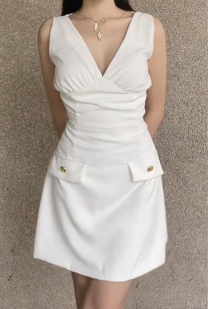 white dress (Category: Dresses) located in Quezon City. Submitted by sourcedbyshi (Listing ID 1468035893, Image 1). Description: .