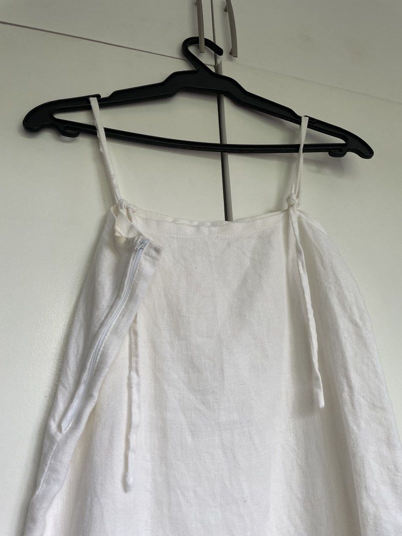 White linen mini dress (Category: Dresses) located in Binan City. Submitted by moniqueknacks (Listing ID 1467963566, Image 2). Description: Custom by WearKahel. Last photo is for length reference, model is 5'1" .