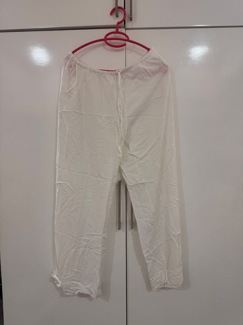 White Linen Pants (Category: Other Bottoms) located in Manila. Submitted by new.milla (Listing ID 1467887232, Image 1). Description: .