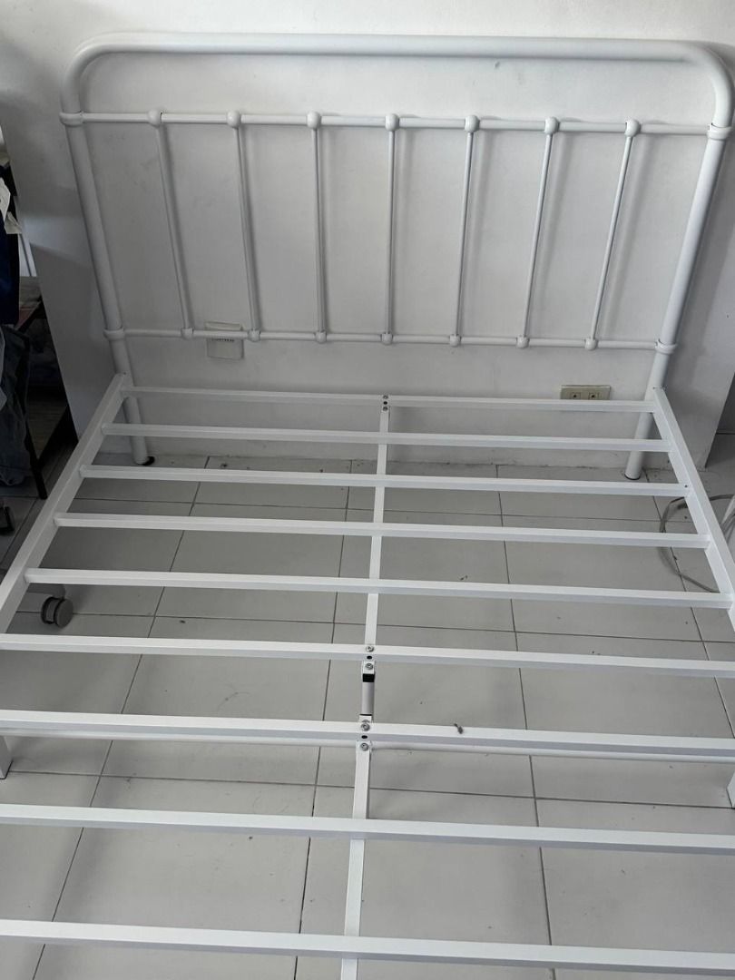 White Metal Bed Frame with Headboard (Category: Bed Frames & Mattresses) located in Binan City. Submitted by francisgavin21 (Listing ID 1467920702, Image 1). Description: Mandaue Foam Kumi White Metal Bed Frame | Semi-Double | Preloved Selling Price: ₱3,500 (Negotiable) Condition: Lightly used Purchased: June 2026 Used for: 3 months only Product Details: • Brand: Mandaue Foam • Model: Kumi White Metal Bed Frame • Size: Semi-Double • Clean white m