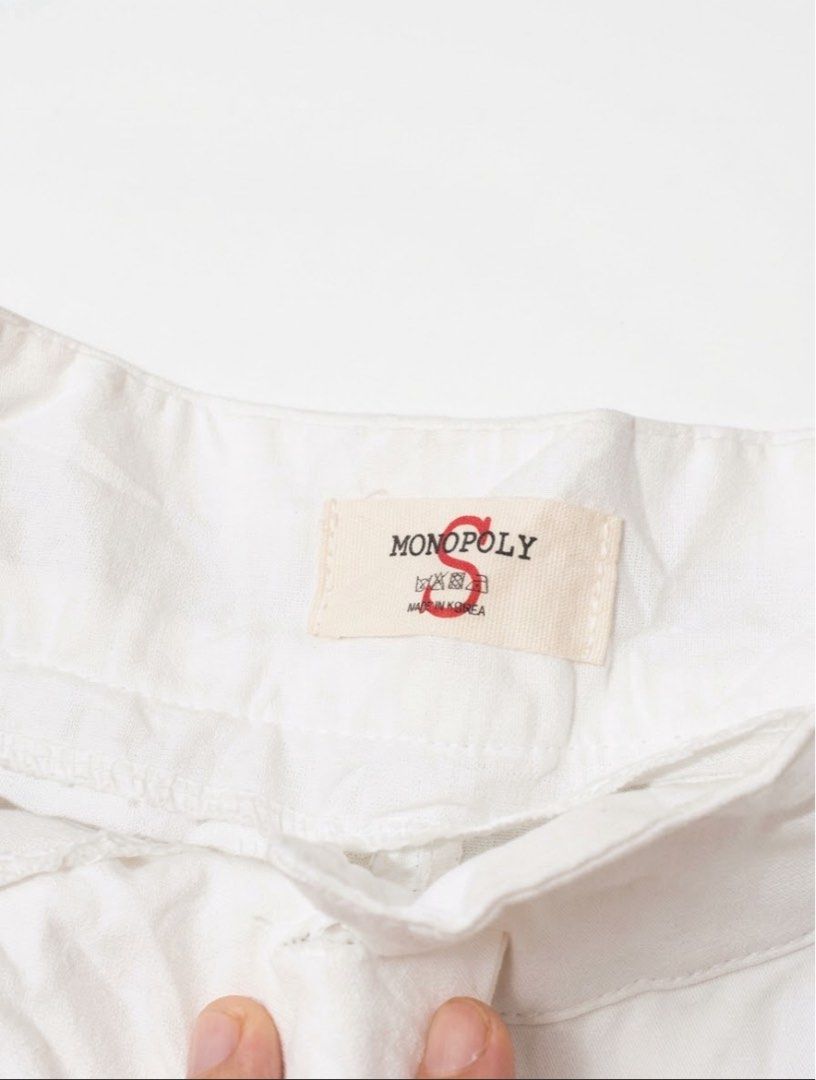 White Monopoly Shorts (Category: Shorts) located in Cagayan de Oro. Submitted by zarelthrift (Listing ID 1467970338, Image 2). Description: Price: 150 Size: 26 Delivery via J&T .