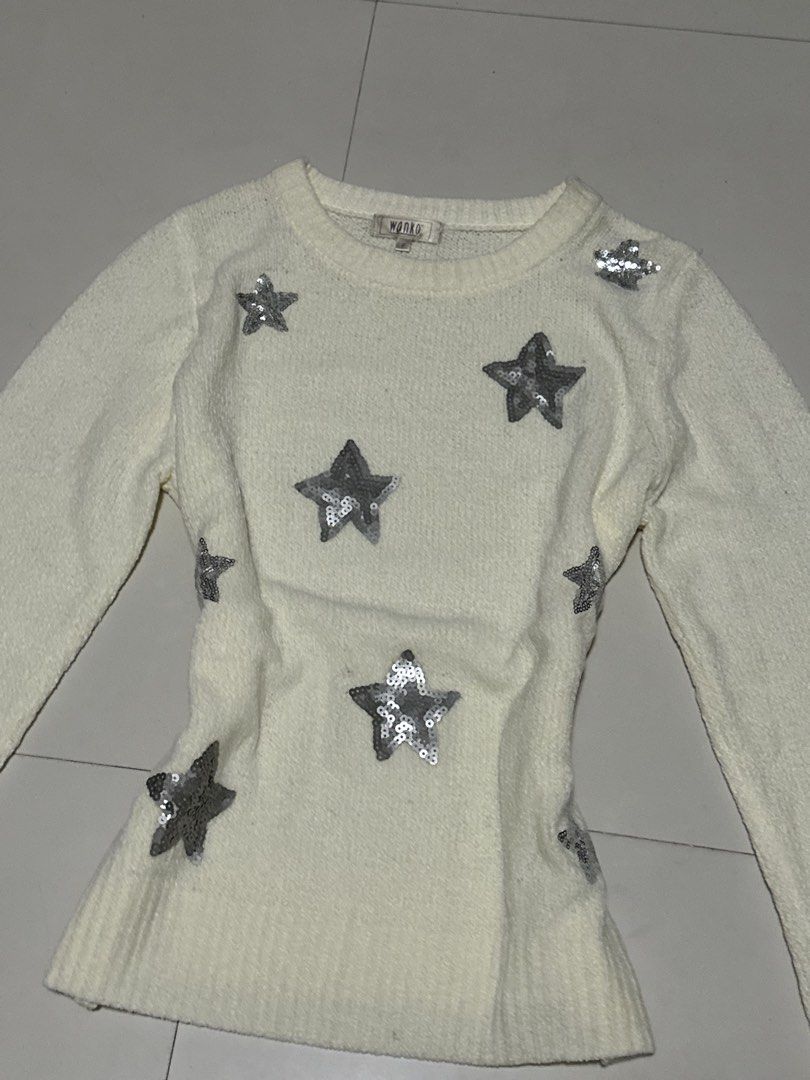 White Star Sequins Knitted Sweater (Category: Longsleeves) located in Manila. Submitted by velaiyara (Listing ID 1467966815, Image 2). Description: xs-semi med good condi brand: wanko.