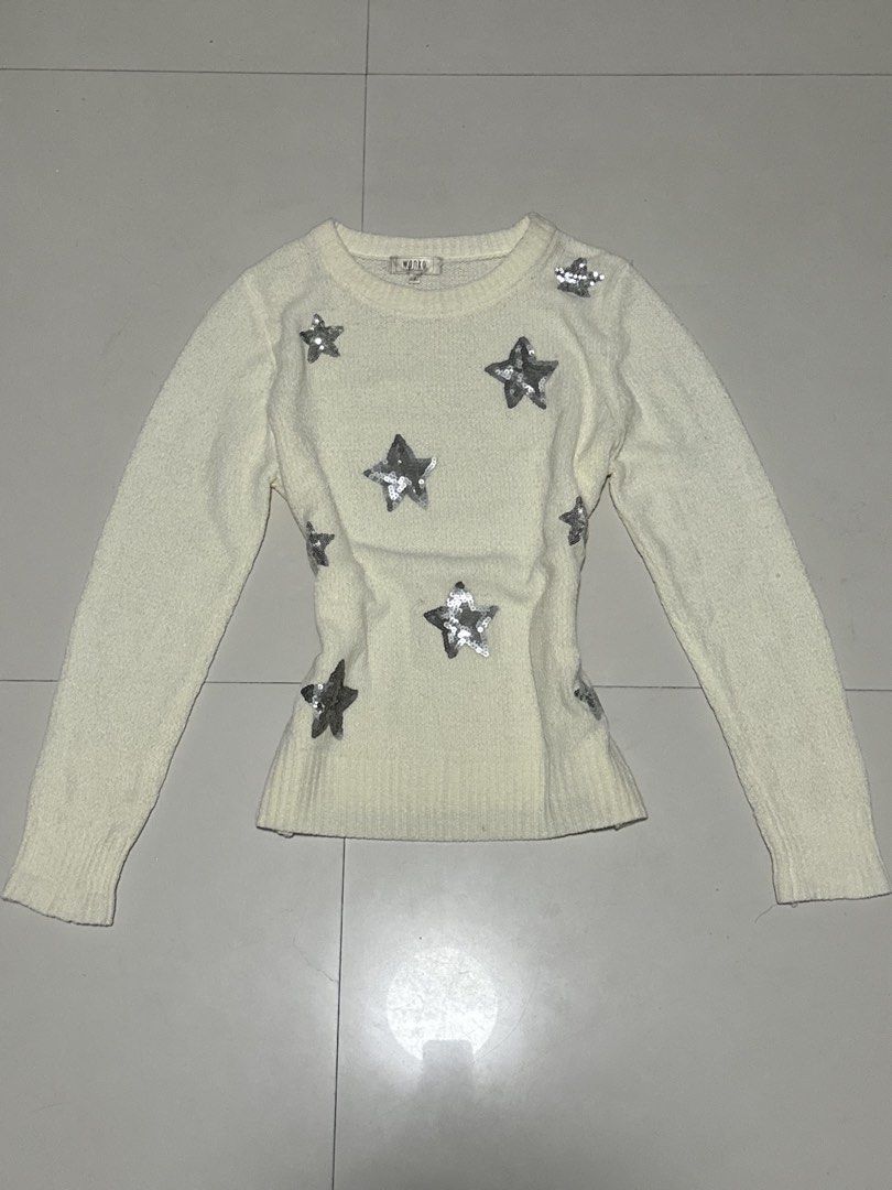 White Star Sequins Knitted Sweater (Category: Longsleeves) located in Manila. Submitted by velaiyara (Listing ID 1467966815, Image 1). Description: xs-semi med good condi brand: wanko.