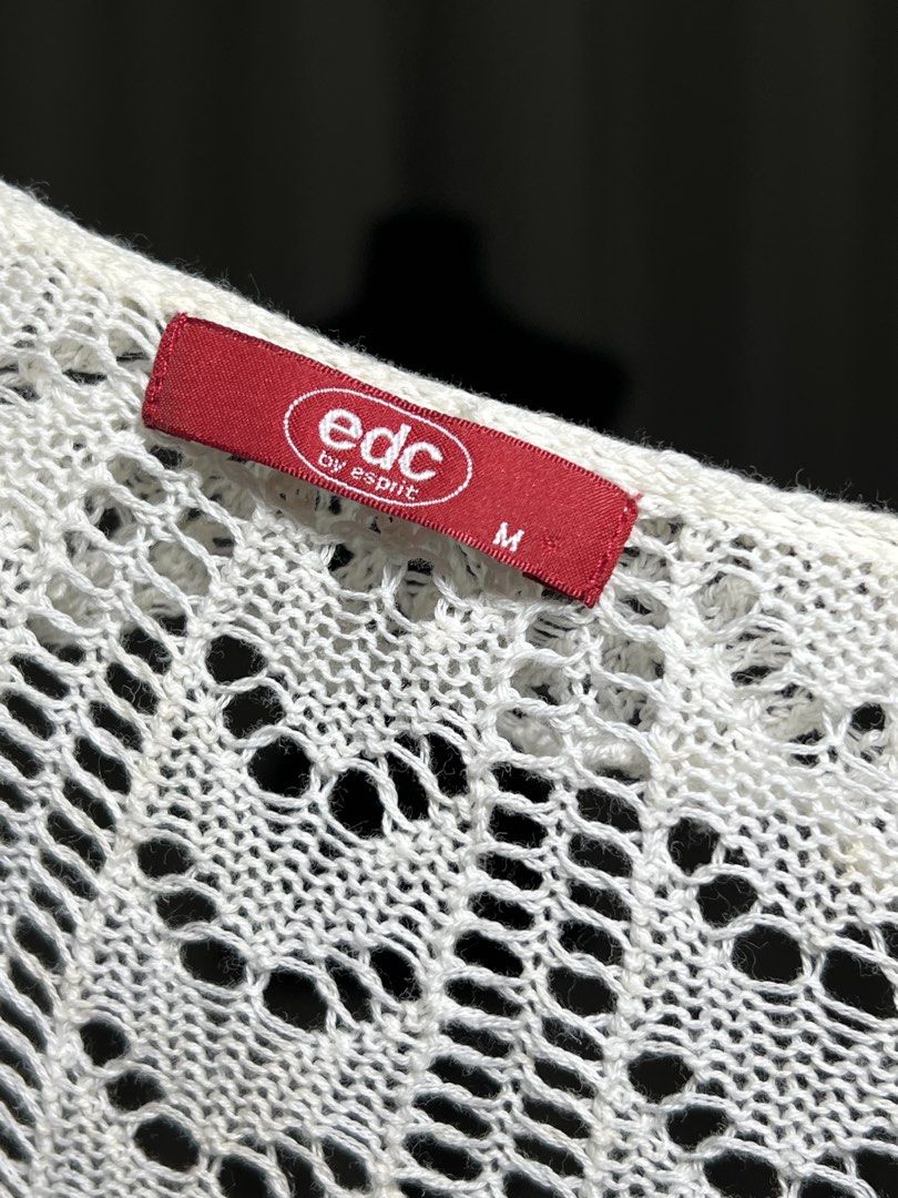 White tie front crochet style cropped cardigan (Category: Longsleeves) located in Las Pinas. Submitted by jilanah (Listing ID 1468030718, Image 3). Description: SMALL STAIN AS SHOWN .