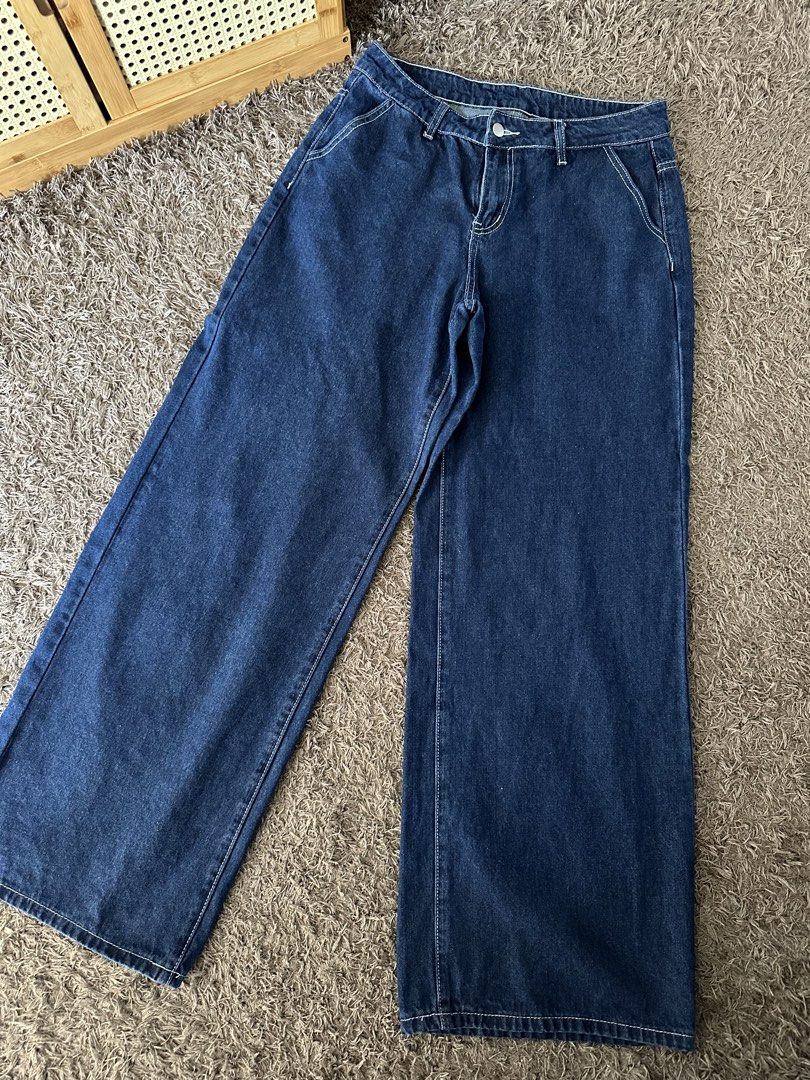 Wide leg pants (Category: Jeans) located in Dasmarinas. Submitted by maycruz1991 (Listing ID 1468058323, Image 2). Description: Declutter 🤍 Worn only during my recent travels. Size and price details posted. Location : Dasmarinas Cavite Mop: Gcash / BPI Shipment : J&T/Lalamove Thank you 😊.