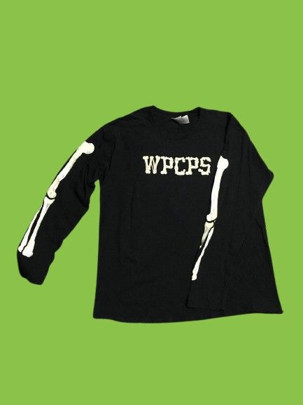 WIPCaps MNL Bones Glow in the dark (Category: Coats, Jackets and Outerwear) located in Las Pinas. Submitted by lord_harvey (Listing ID 1468036527, Image 1). Description: FOR SALE WIP Caps MNL Bones Glow in the Dark (Long Sleeve) Size: Small Condition: 9/10 (Small hole sa likod ng Sleeve) Price: 300 📦 Shipping: Lalamove or LBC 📍 Location: Las Piñas City.