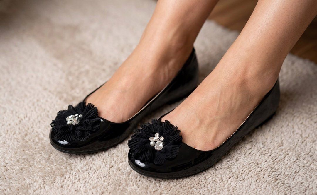 Women’s Black Ballet Flats (Category: Flats & Sandals) located in Taytay. Submitted by crisha14344 (Listing ID 1467938984, Image 3). Description: Sinukat lang po yan then itinabe na Kaya super Ayos talaga yan Nakuha yan ng brandnew di naman ginamit.