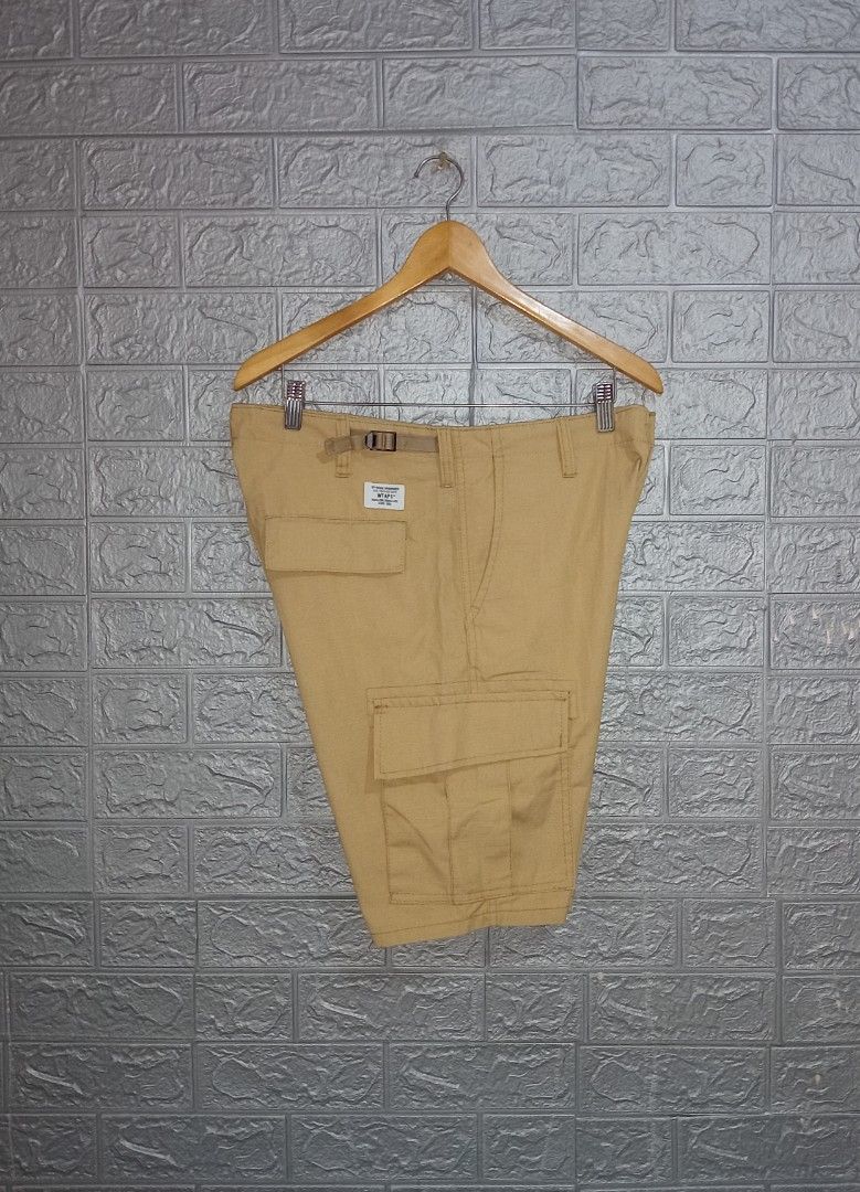 Wtaps Khaki Cargo Shorts (Category: Shorts) located in Manila. Submitted by mariacafra0420 (Listing ID 1467953821, Image 1). Description: Wtaps Khaki Cargo Shorts Waist 32 Lenght 19 Excellent condition No issue 650 + sf Laguna location Dm 📩.