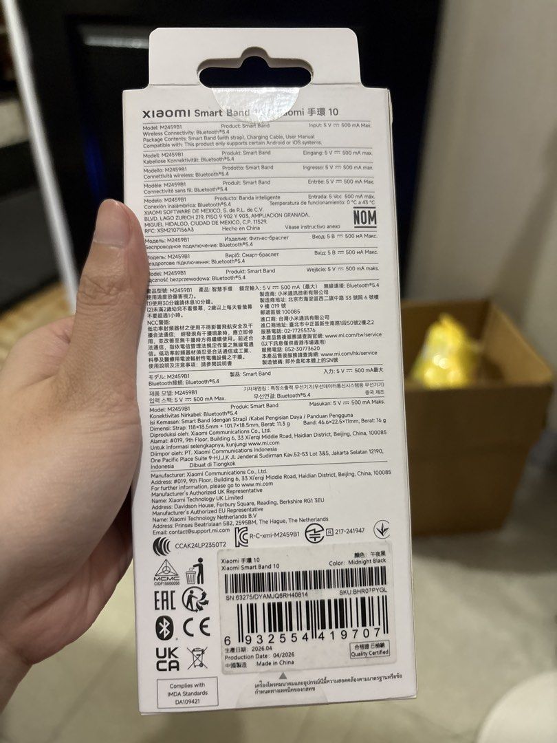 Xiaomi Smart Band 10 (Category: Wearables & Smart Watches) located in Quezon City. Submitted by gymthark (Listing ID 1468030246, Image 3). Description: - Brand: Xiaomi - Model: Smart Band 10 - Color: Midnight Black - Condition: Sealed, Brand new in original box - Package Includes: Smart band with strap, charging cable, and user manual - Original Price: Php 2949 | Selling for only Php 2500 non negotiable 📍Near SM North EDSA 💸 Payment thru Gcash 
